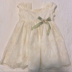 Ivory Formal Girl’s Lace Dress, Laura Ashley 24 Months, Wedding Dress, Green bow